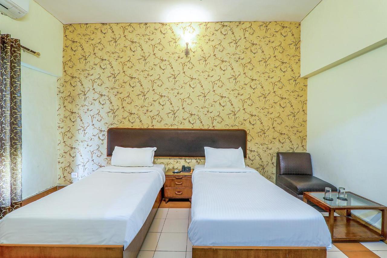Hotel Executive Hasanganj Екстер'єр фото