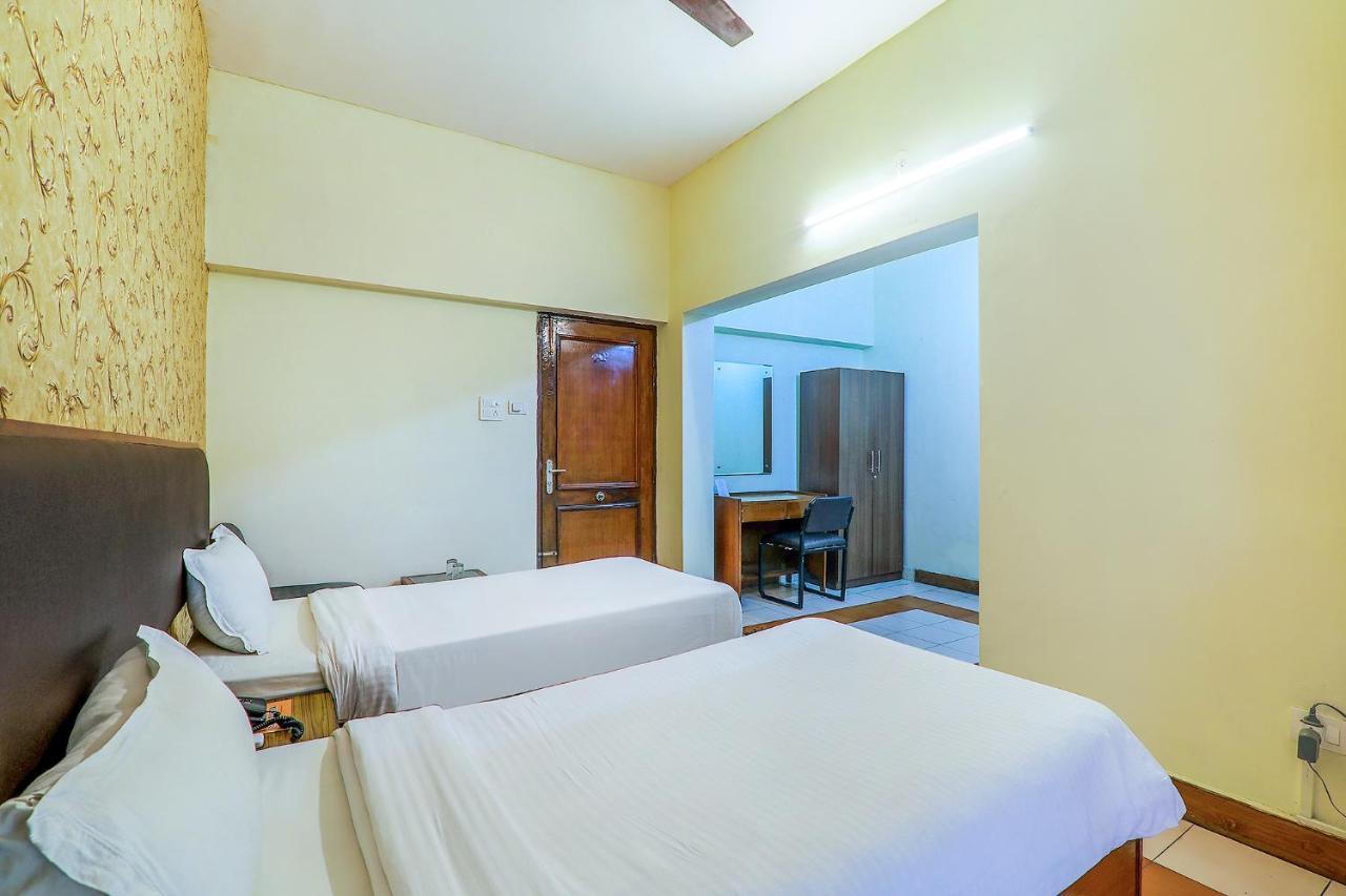 Hotel Executive Hasanganj Екстер'єр фото