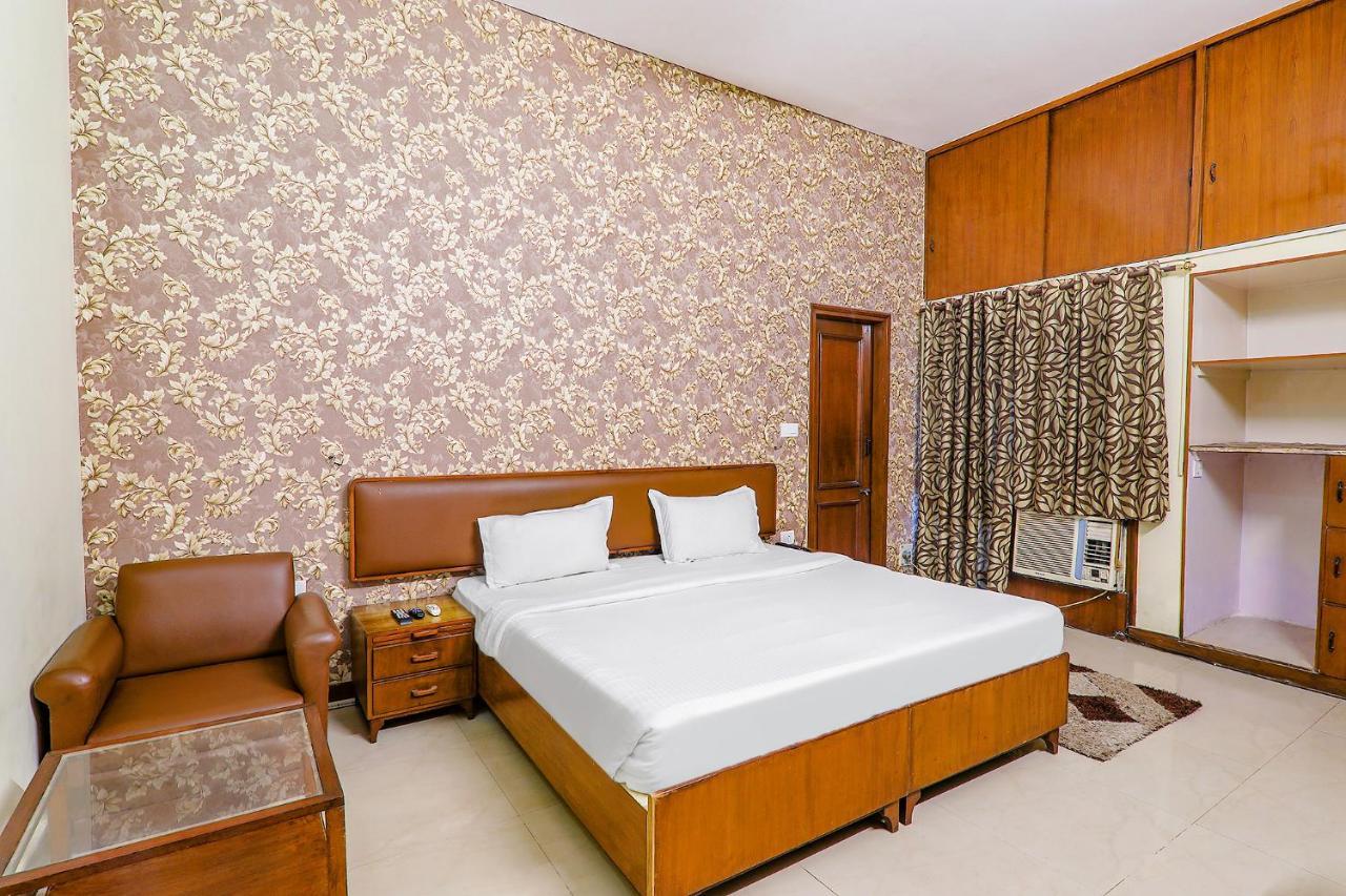 Hotel Executive Hasanganj Екстер'єр фото