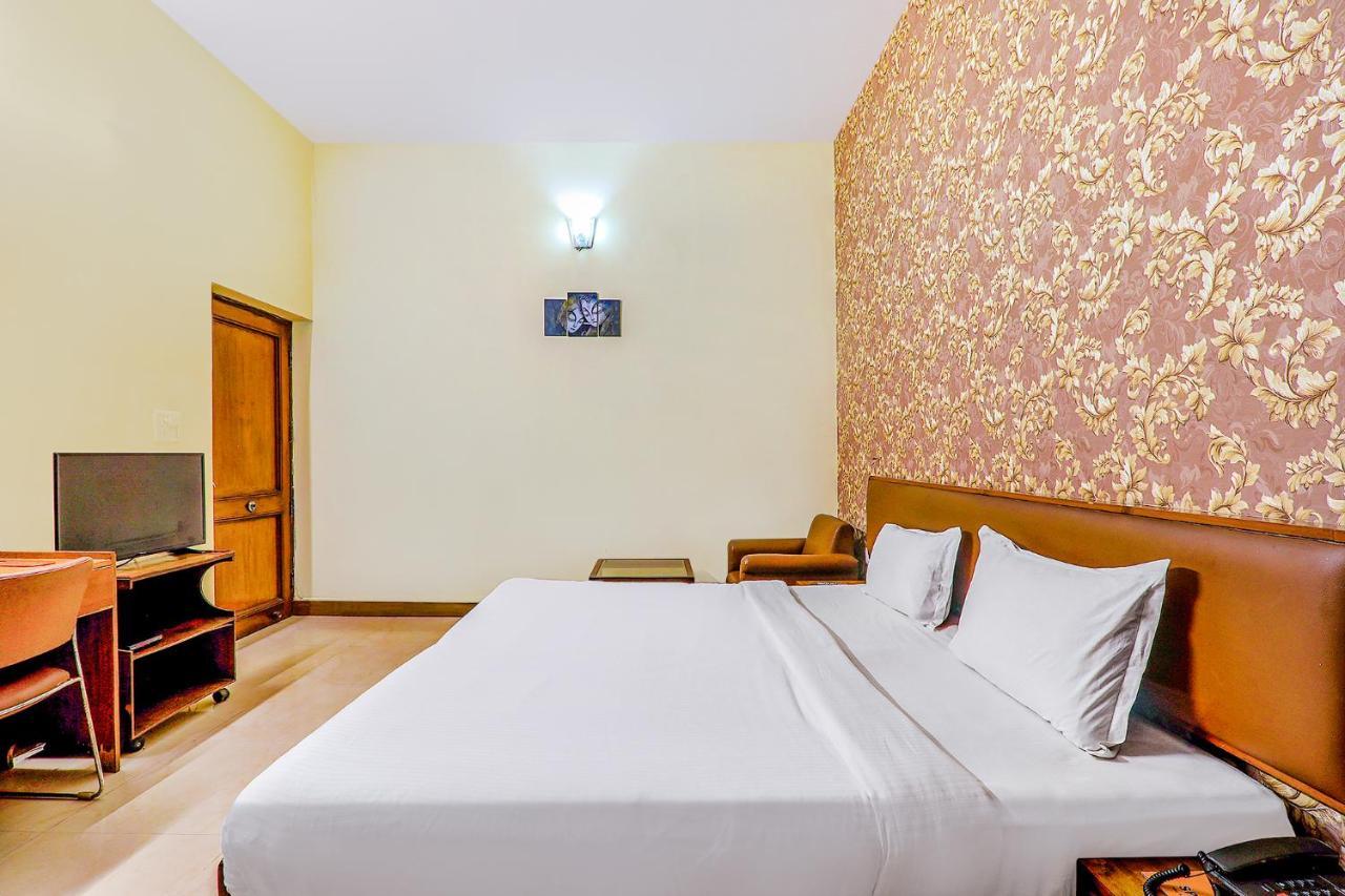 Hotel Executive Hasanganj Екстер'єр фото