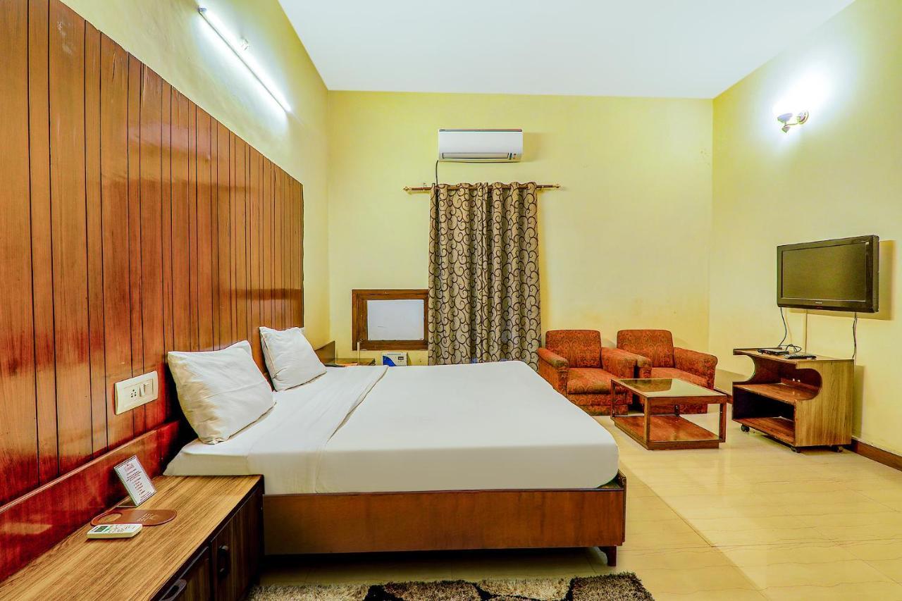 Hotel Executive Hasanganj Екстер'єр фото